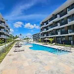 Flat Luxo Com Varanda Gourmet No Makia Resort Em Muro Alto 4 Pessoas